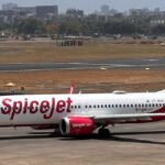 SpiceJet को बड़ा झटका! हज से लौट रहे बुजुर्ग दंपती को बोर्डिंग से रोका, अब टिकट रिफंड के साथ ₹52 हजार मुआवजा देने का आदेश