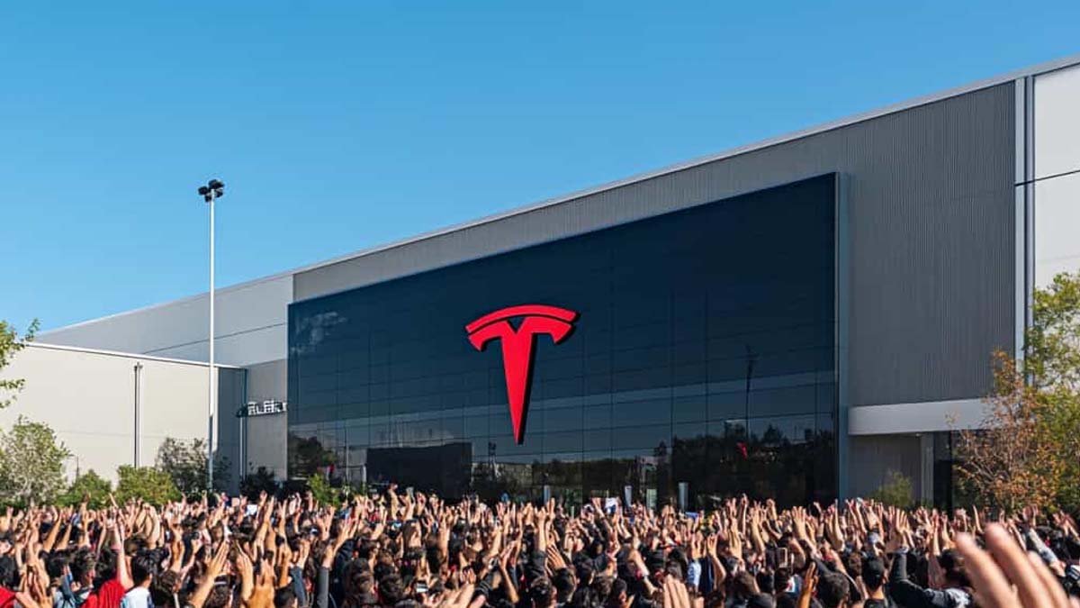 Tesla ने AI इस्तेमाल पर लगाया खर्च का ब्रेक, अब कर्मचारियों को हफ्ते में सिर्फ 200 डॉलर की सीमा